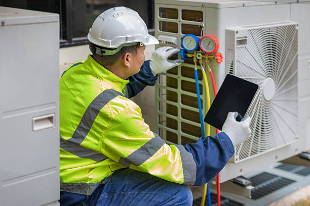 Professional Hvac Installation technician working in Plano, TX